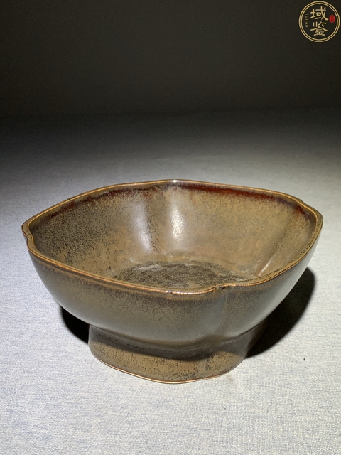 古玩陶瓷淄博窯茶葉末釉貢碗真品鑒賞圖