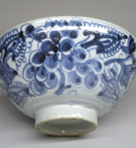 古玩陶瓷青花花卉紋茶碗真品鑒賞圖