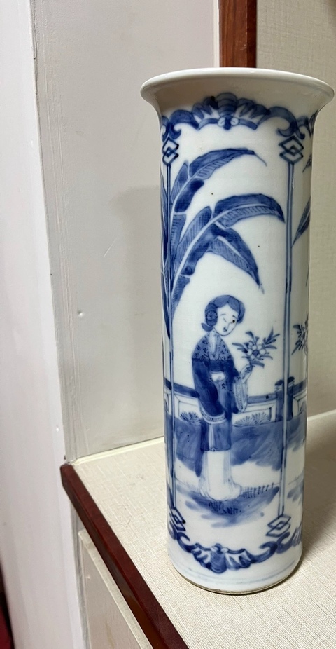 古玩陶瓷仕女紋青花花觚真品鑒賞圖