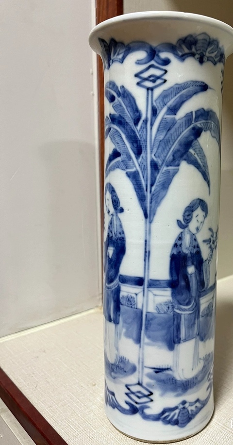 古玩陶瓷仕女紋青花花觚真品鑒賞圖
