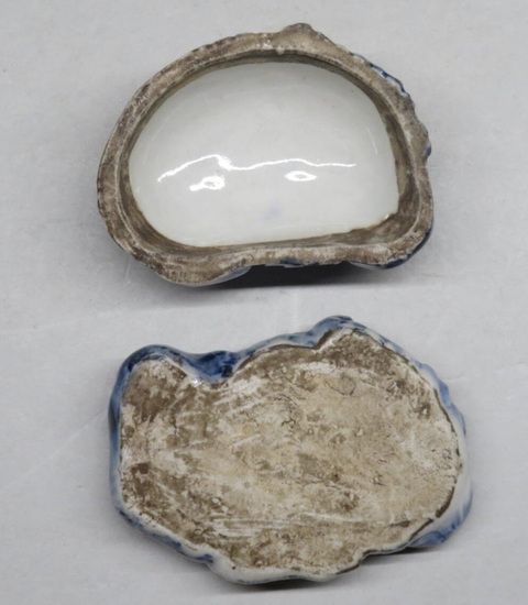 古玩陶瓷日本明治青花獅形蓋盒真品鑒賞圖