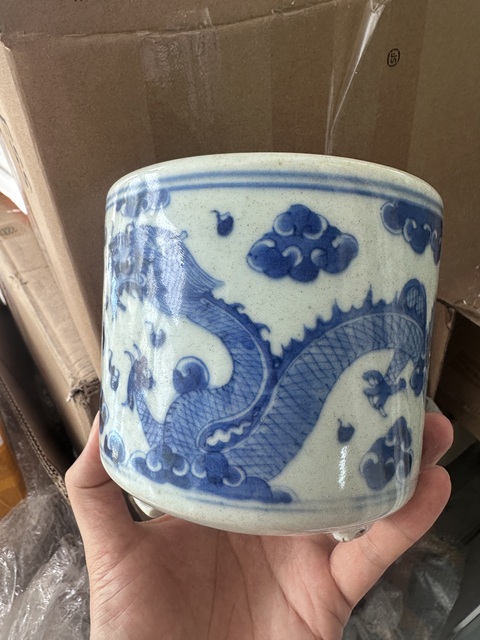 古玩陶瓷青花趕珠龍紋香爐真品鑒賞圖
