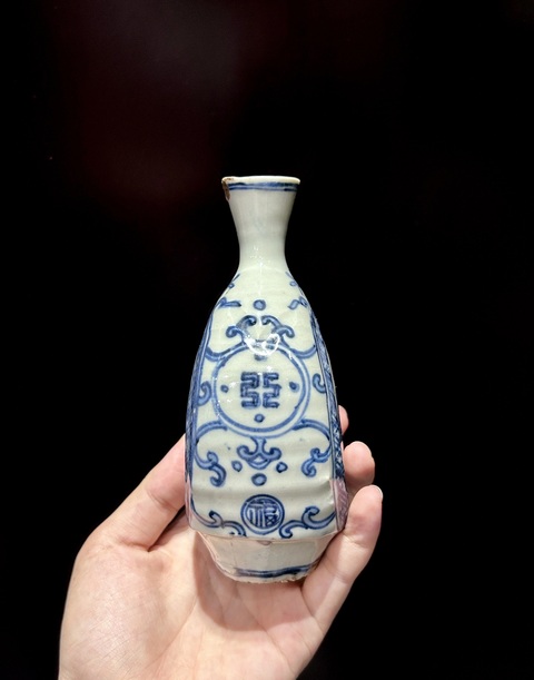 古玩陶瓷明晚期 青花人物紋瓶真品鑒賞圖