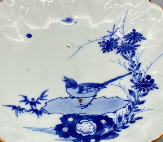 古玩陶瓷明晚·青花花鳥紋葵口盤 真品鑒賞圖