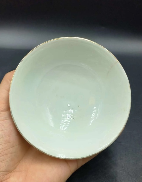 古玩陶瓷江西瓷業工廠款胭脂紅彩茶圓真品鑒賞圖