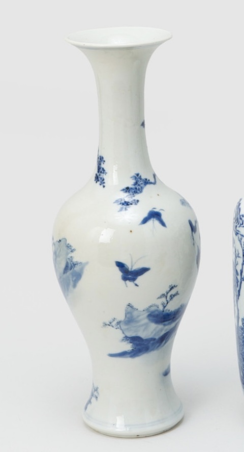 古玩陶瓷青花人物紋瓶真品鑒賞圖