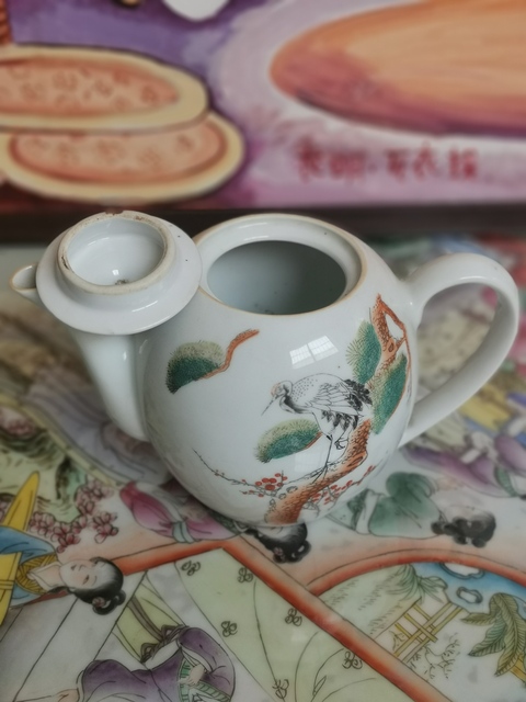 古玩陶瓷精品567粉彩松鶴紋茶壺拍賣，當前價格620元