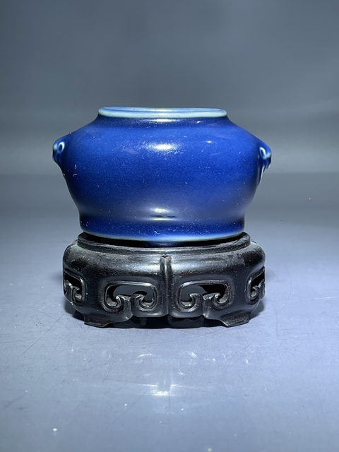 古玩陶瓷祭藍釉水呈真品鑒賞圖
