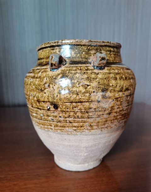 古玩陶瓷婺州窯黃釉四系罐真品鑒賞圖