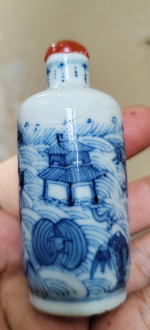古玩陶瓷青花海八怪紋鼻煙壺拍賣，當前價格2350元