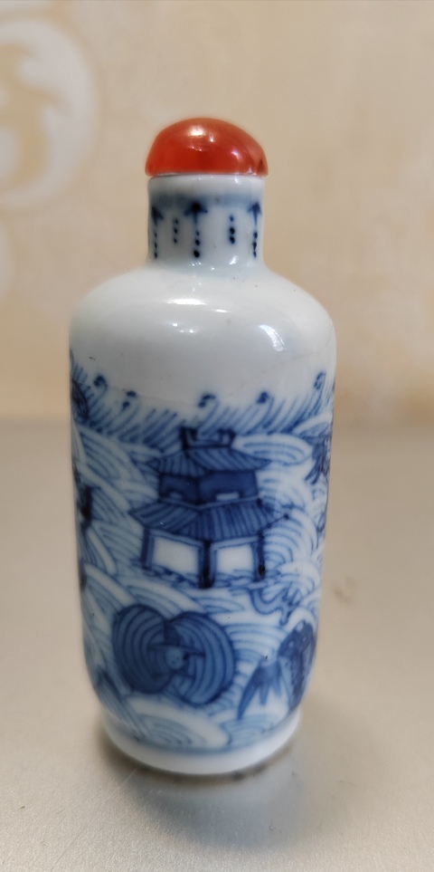 古玩陶瓷青花海八怪紋鼻煙壺拍賣，當前價格2350元