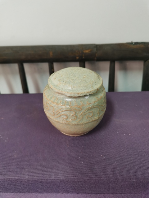 古玩陶瓷青白釉模印花紋蓋罐真品鑒賞圖