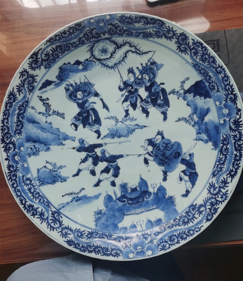 古玩陶瓷青花刀馬人物大盤真品鑒賞圖