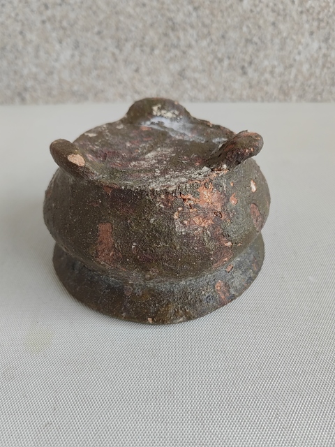 古玩陶瓷褐釉三足爐拍賣，當(dāng)前價(jià)格580元