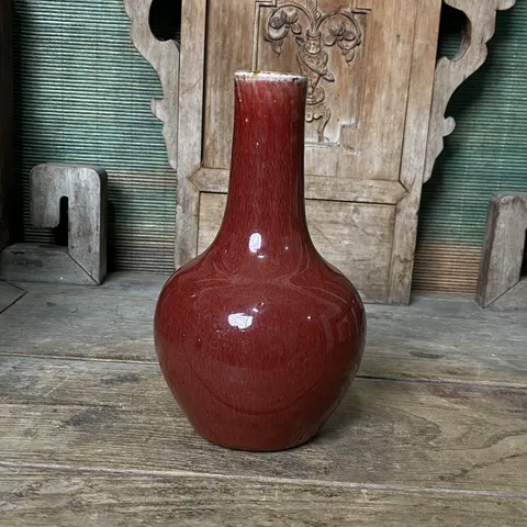 古玩陶瓷紅釉瓶真品鑒賞圖