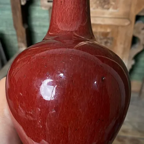 古玩陶瓷紅釉瓶真品鑒賞圖