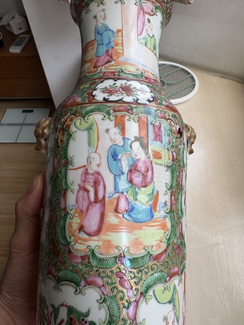 古玩陶瓷清晚期 廣彩人物紋瓶真品鑒賞圖