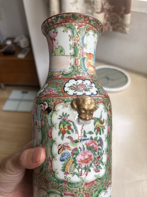 古玩陶瓷清晚期 廣彩人物紋瓶真品鑒賞圖