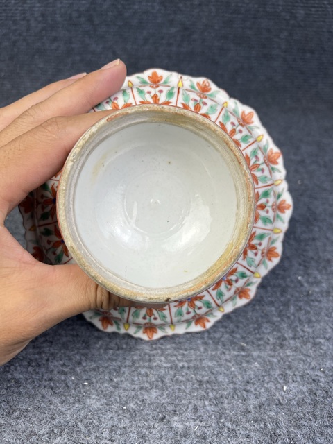 古玩陶瓷五彩花卉紋花口供盤真品鑒賞圖