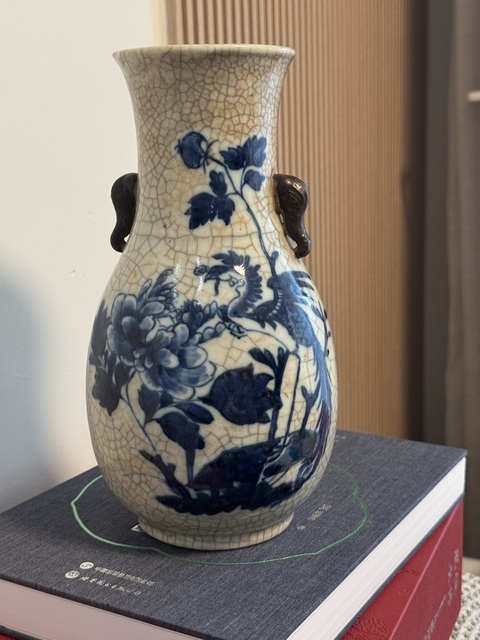 古玩陶瓷哥釉青花鳳凰牡丹紋象耳尊真品鑒賞圖