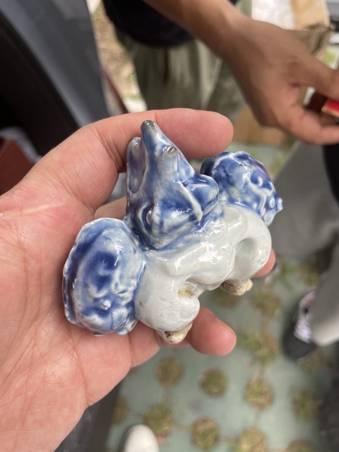 古玩陶瓷青花擺件真品鑒賞圖