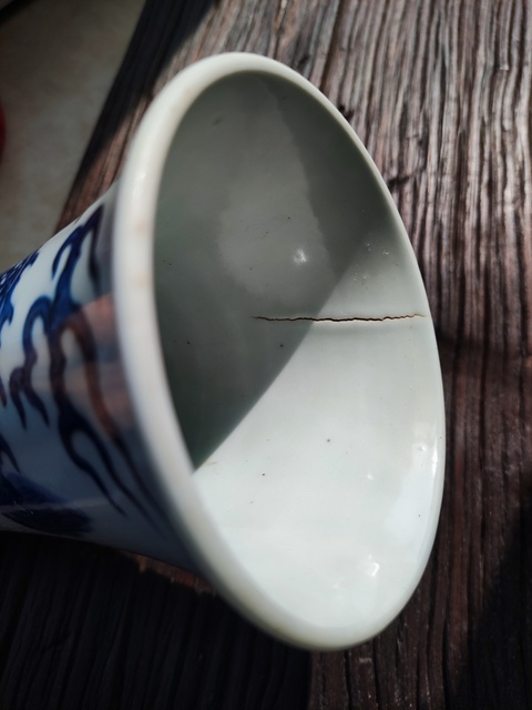 古玩陶瓷麒麟紋青花花觚真品鑒賞圖