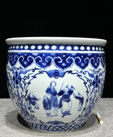 古玩陶瓷人物花鳥紋青花卷缸真品鑒賞圖