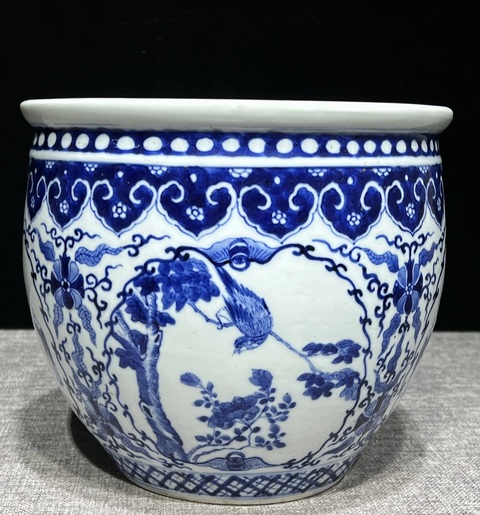 古玩陶瓷人物花鳥紋青花卷缸真品鑒賞圖