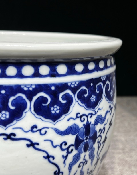 古玩陶瓷人物花鳥紋青花卷缸真品鑒賞圖