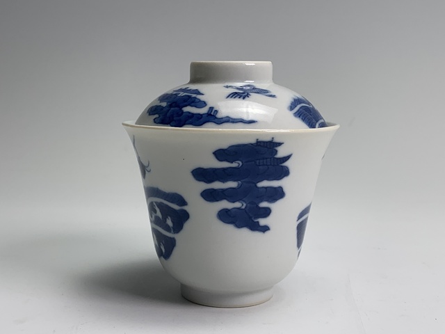 古玩陶瓷清中晚期·青花海屋添籌仙人乘槎紋三才蓋碗拍賣,當前價格8256元