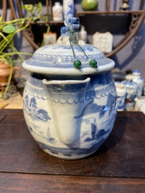 古玩陶瓷樓臺亭閣山水紋青花壺真品鑒賞圖