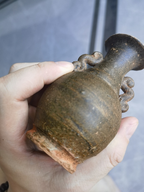 古玩陶瓷瓶真品鑒賞圖