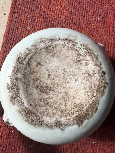 古玩陶瓷白釉暗刻龍紋爐拍賣,當前價格75000元