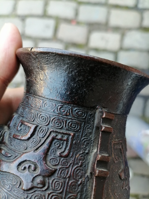 古玩銅器銅花瓶真品鑒賞圖