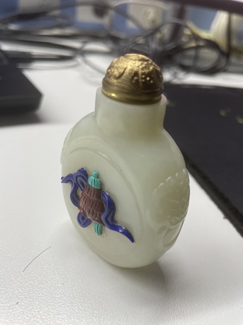 古玩玉器和田鼻煙壺真品鑒賞圖