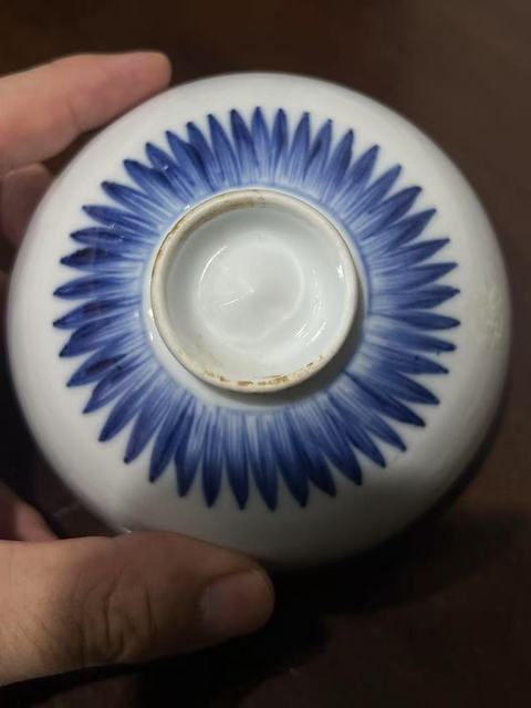 古玩陶瓷青花花卉紋雞心碗真品鑒賞圖