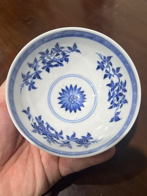 古玩陶瓷青花花卉紋雞心碗真品鑒賞圖