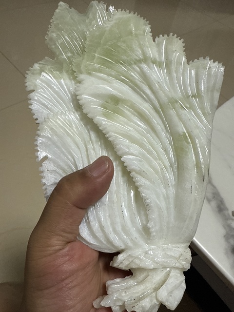 古玩玉器岫玉白菜真品鑒賞圖