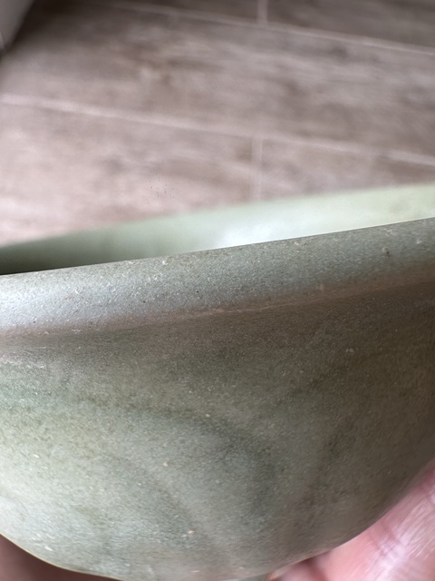 古玩陶瓷龍泉窯刻花碗真品鑒賞圖