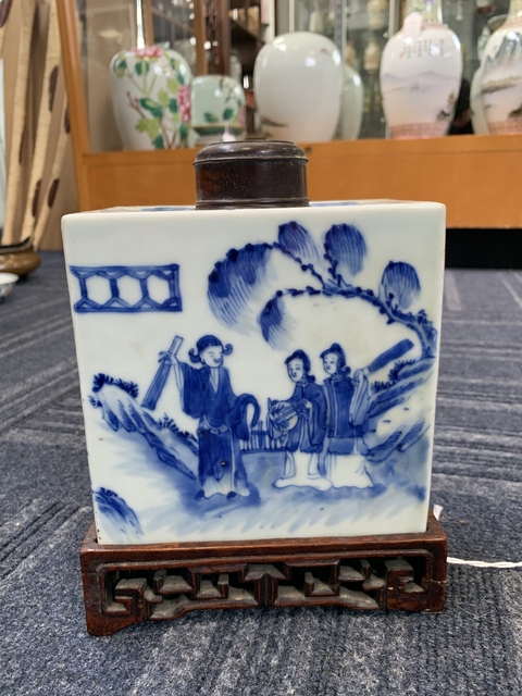 古玩陶瓷青花人物故事紋茶葉罐真品鑒賞圖