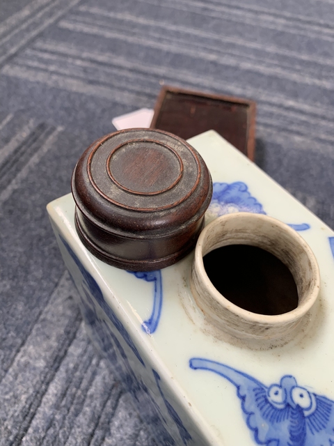 古玩陶瓷青花人物故事紋茶葉罐真品鑒賞圖