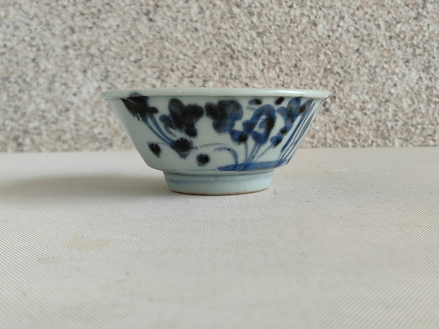 古玩陶瓷乾嘉青花碗真品鑒賞圖