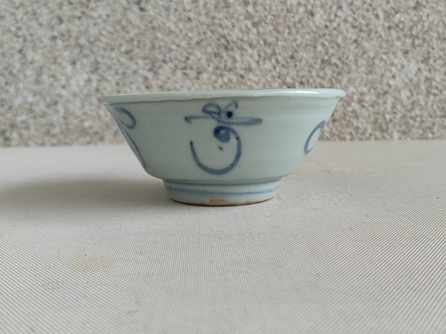 古玩陶瓷乾嘉青花碗真品鑒賞圖
