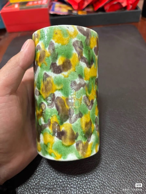 古玩陶瓷素三色虎皮釉筆筒真品鑒賞圖