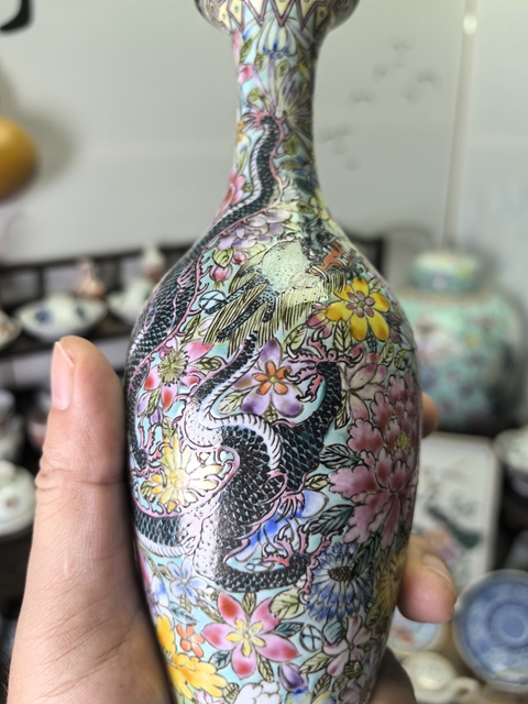 古玩陶瓷龍紋瓶真品鑒賞圖