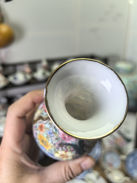 古玩陶瓷龍紋瓶真品鑒賞圖