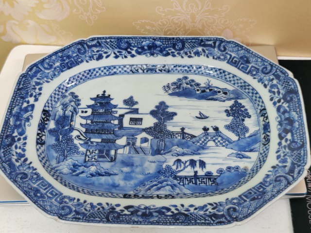 古玩陶瓷青花山水人物紋八方盤真品鑒賞圖