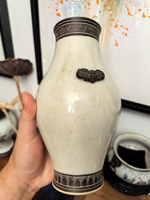 古玩陶瓷乾隆鐵骨泥白釉橄欖尊真品鑒賞圖