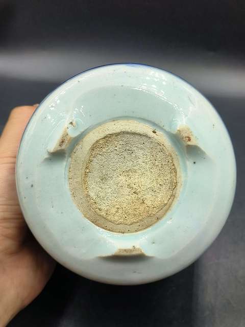 古玩陶瓷青花龍紋香爐真品鑒賞圖