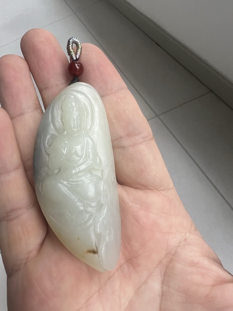 古玩玉器天然和田籽料觀音真品鑒賞圖